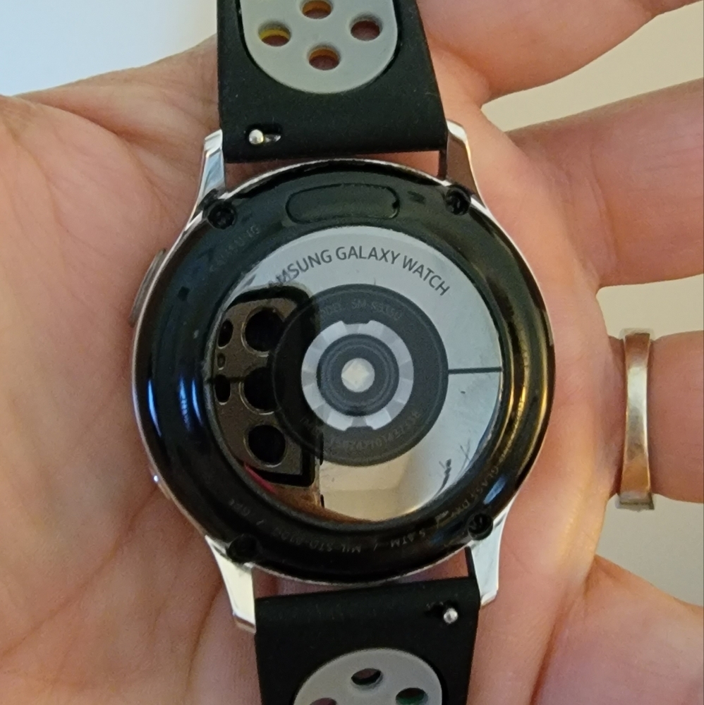 Samsung Smart Watch - Picture 3 of 11